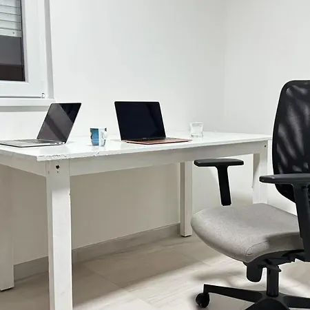 アパート Airport Belgrade 2bedrooms