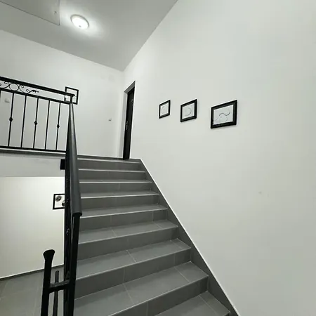 Airport Belgrade 2bedrooms Apartamento